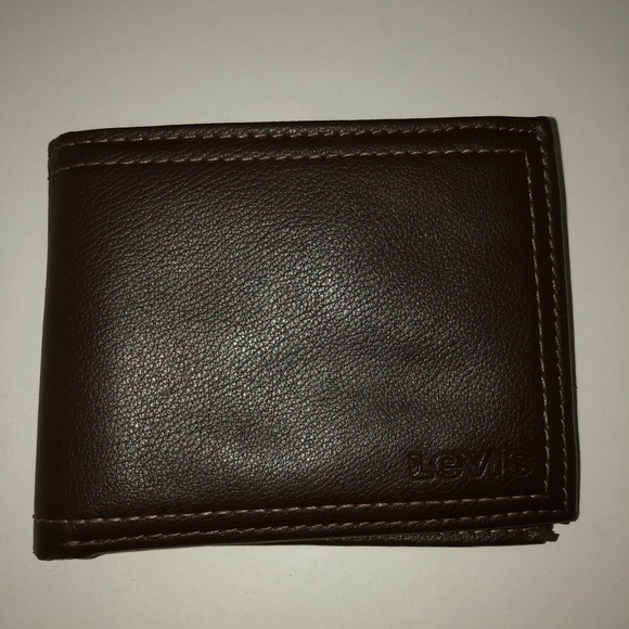 Levi’s Wallet - Picture 1 of 4